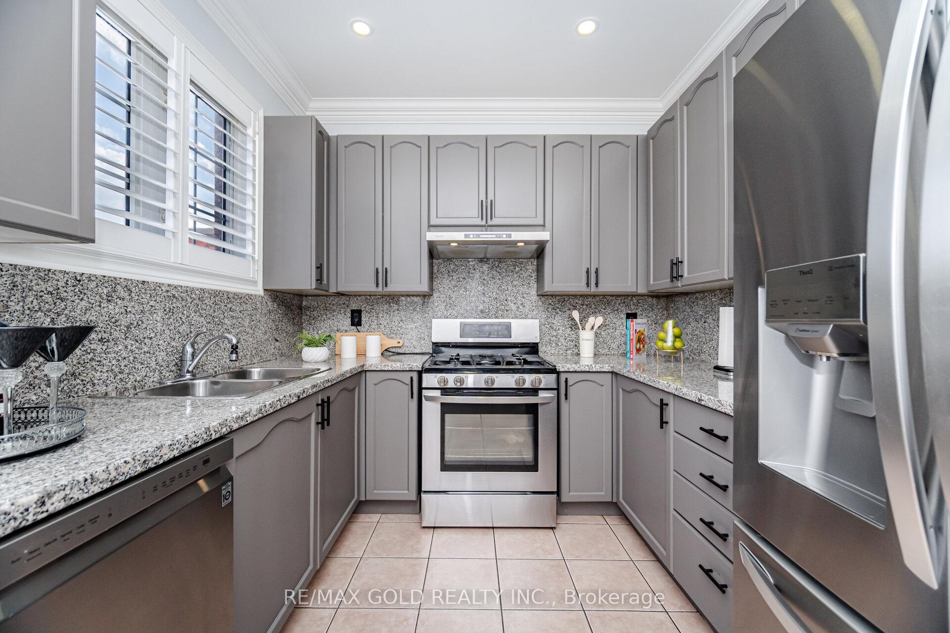Photo 13 of 225 Father Tobin Road, Brampton, Sandringham-Wellington — HOMEH