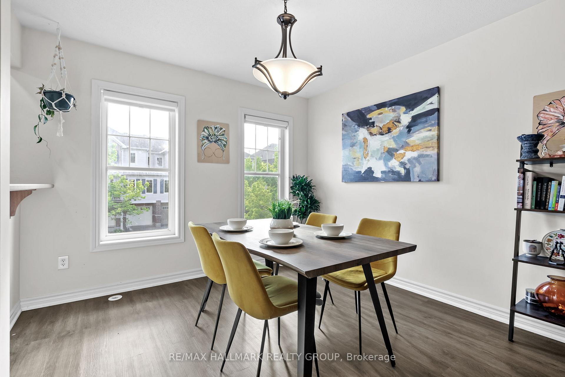 Photo 8 of 1554 Haydon Circle, Ottawa, Barrhaven - Heritage Park — HOMEH