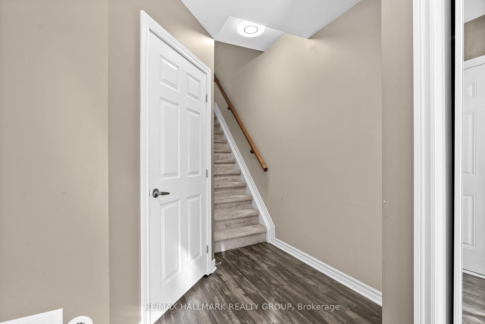 Photo 16 of 1554 Haydon Circle, Ottawa, Barrhaven - Heritage Park — HOMEH