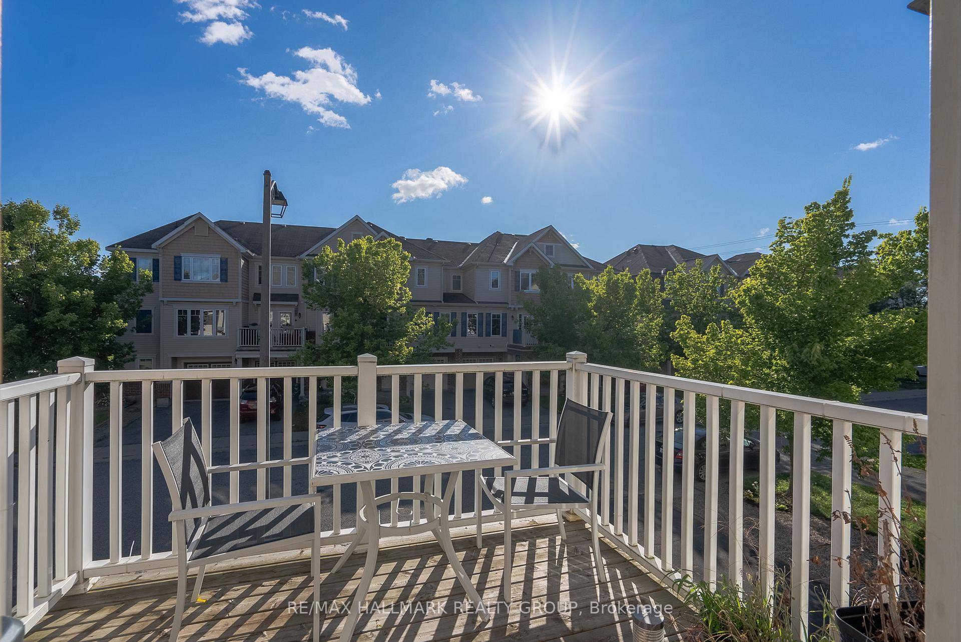 Photo 19 of 1554 Haydon Circle, Ottawa, Barrhaven - Heritage Park — HOMEH