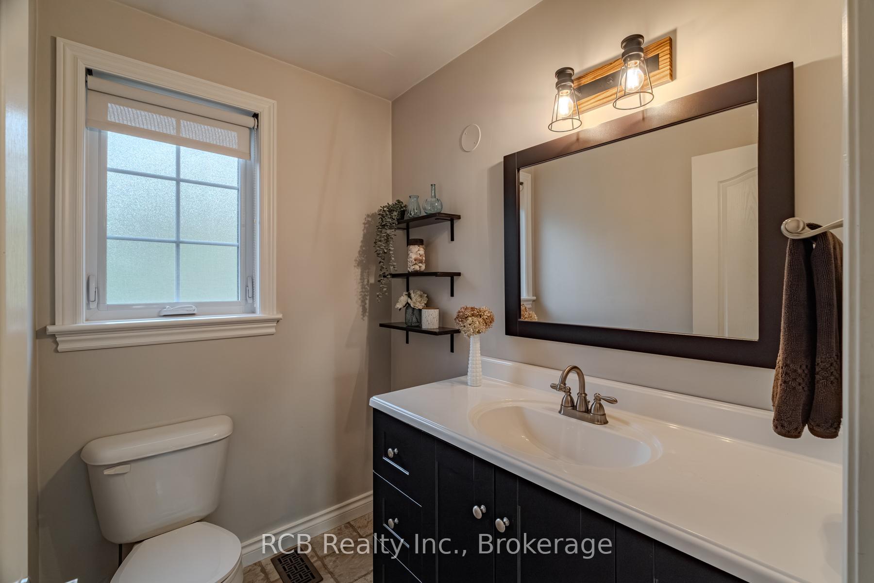 Photo 10 of 2139 Foreman Road, Hamilton, Rural Flamborough — HOMEH