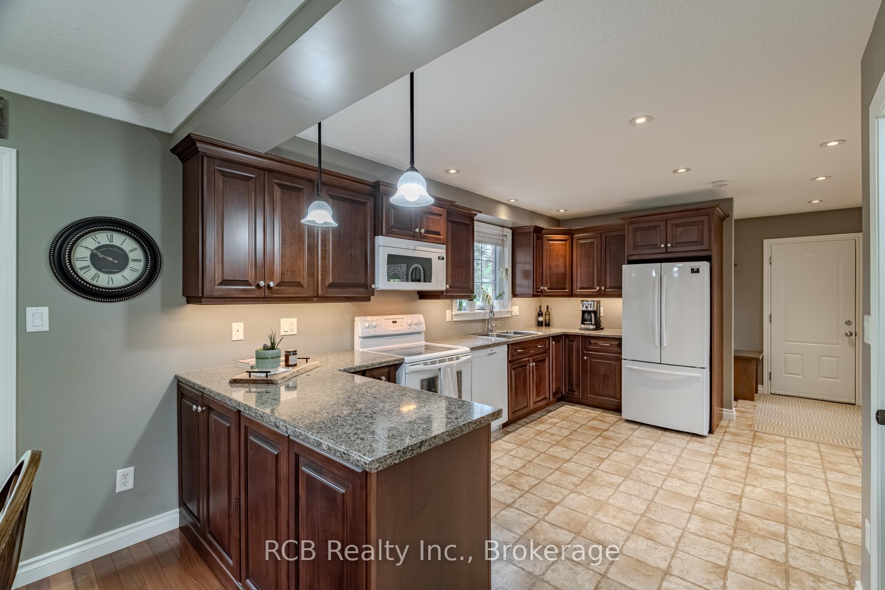 Photo 12 of 2139 Foreman Road, Hamilton, Rural Flamborough — HOMEH