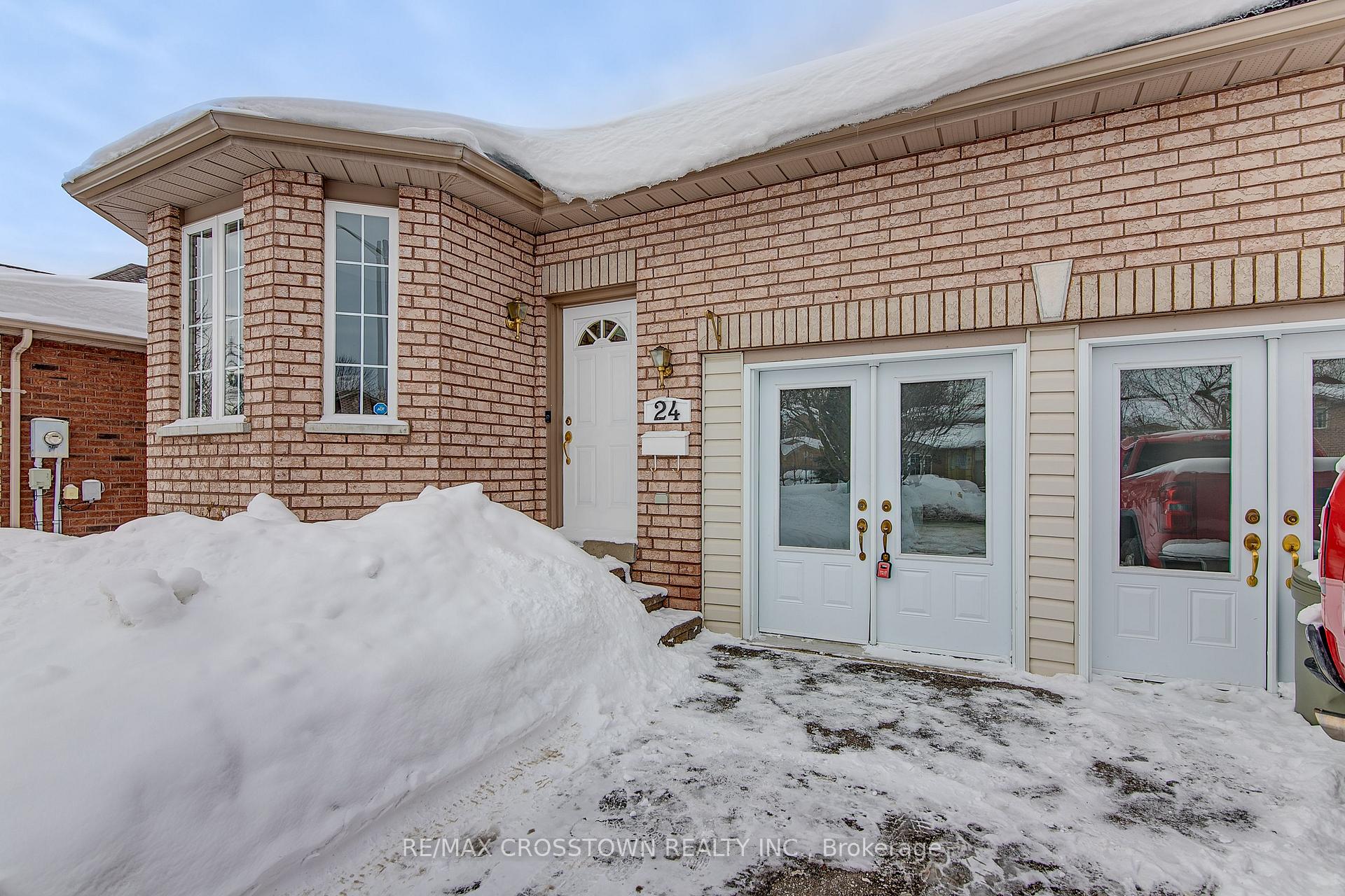 Photo 1 of 24 Twiss Drive, Barrie, Holly — HOMEH