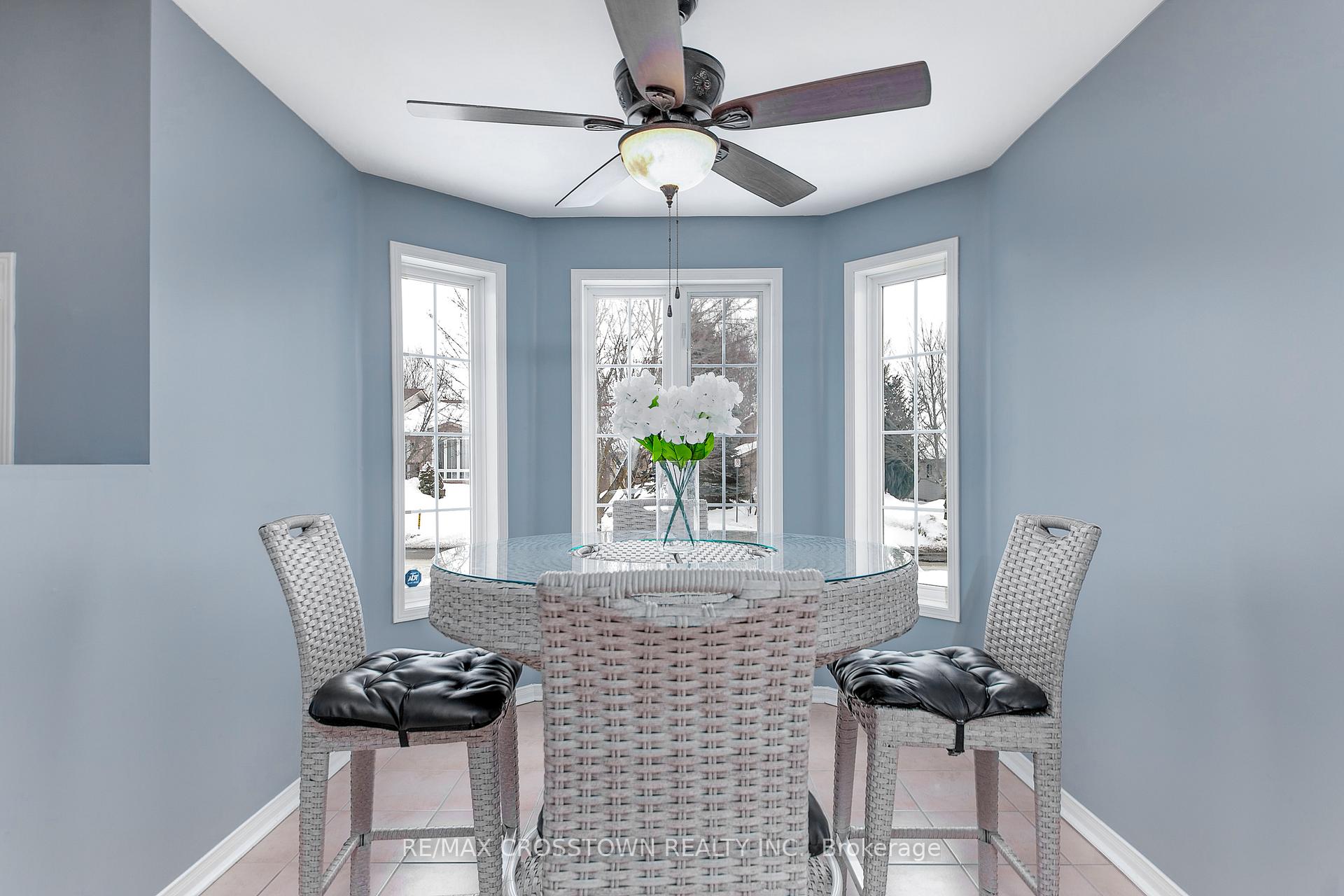 Photo 10 of 24 Twiss Drive, Barrie, Holly — HOMEH