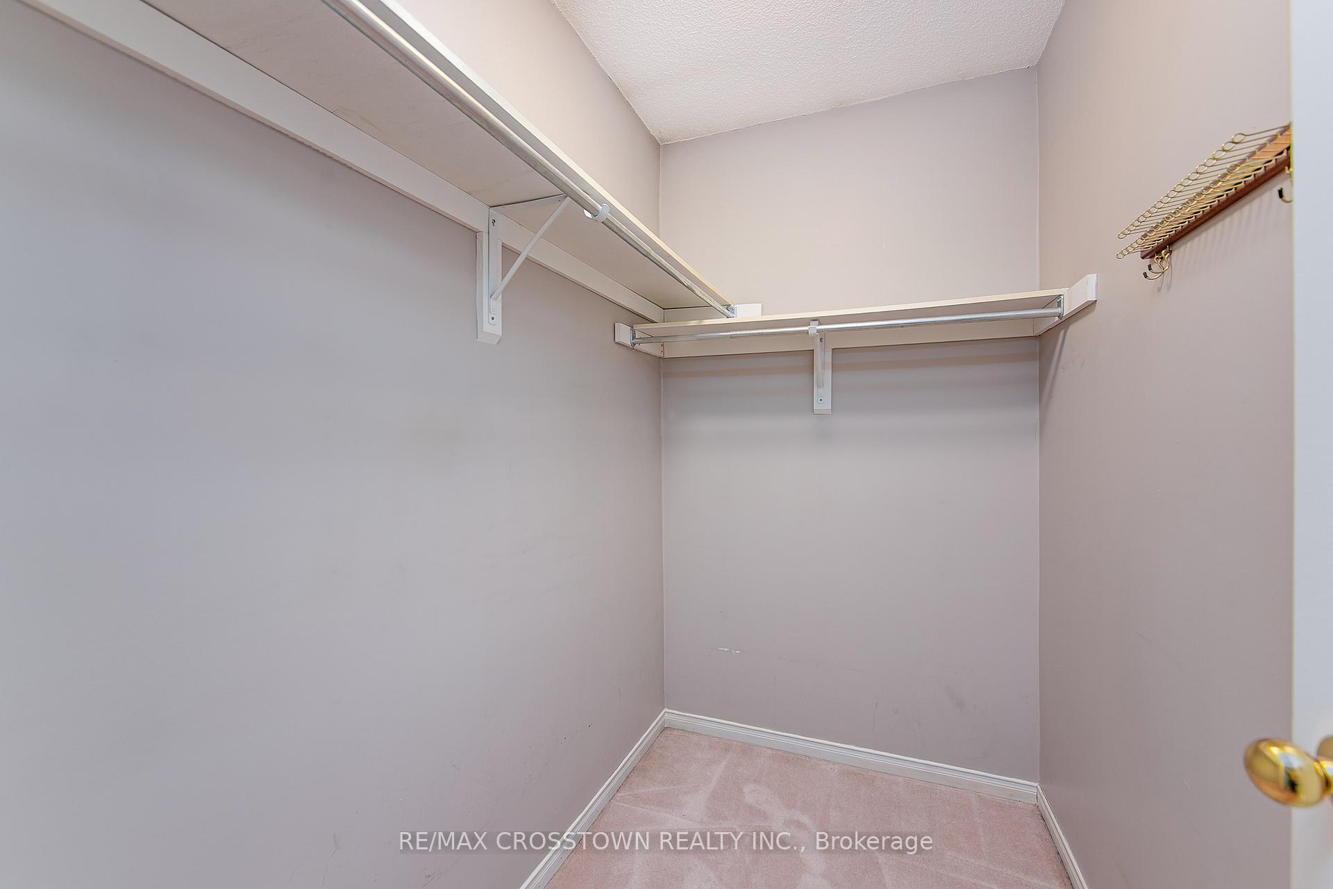 Photo 19 of 24 Twiss Drive, Barrie, Holly — HOMEH