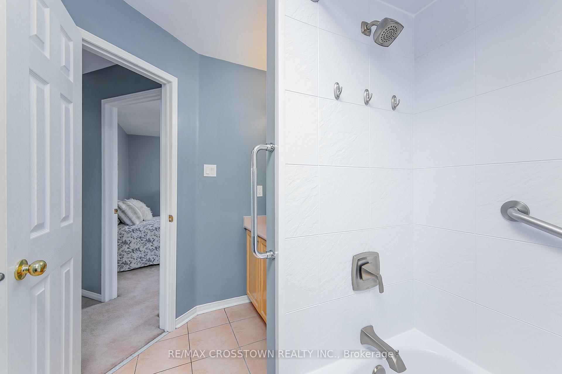 Photo 21 of 24 Twiss Drive, Barrie, Holly — HOMEH