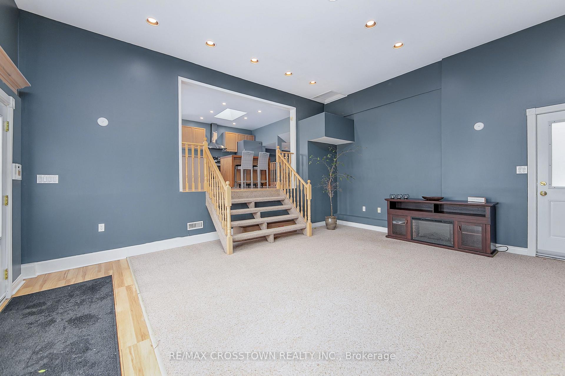 Photo 29 of 24 Twiss Drive, Barrie, Holly — HOMEH