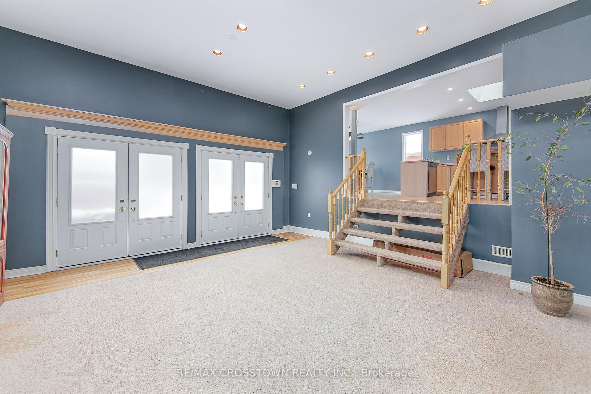 Photo 30 of 24 Twiss Drive, Barrie, Holly — HOMEH