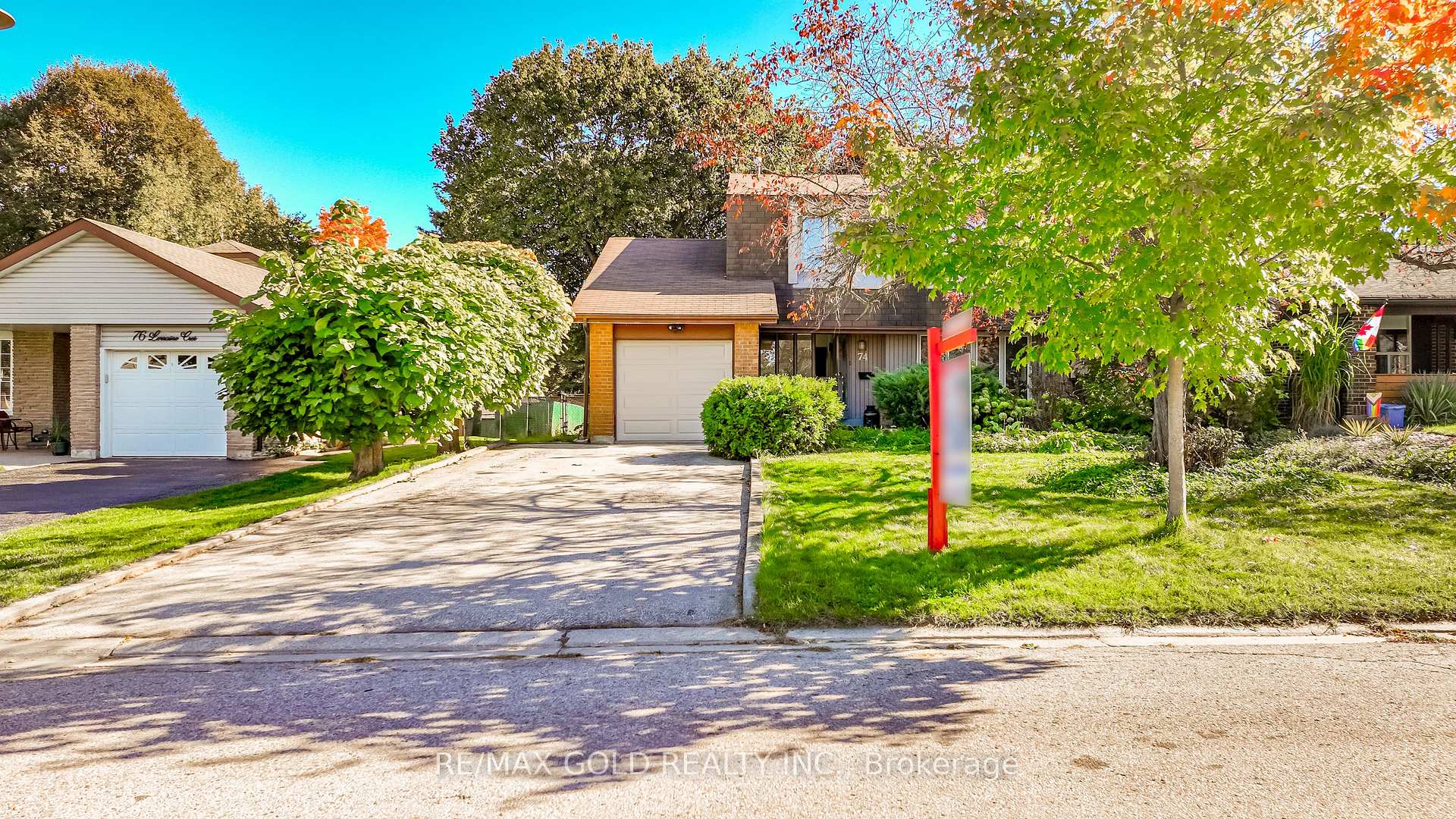 Photo 2 of 74 Lorraine Crescent, Brampton, Westgate — HOMEH