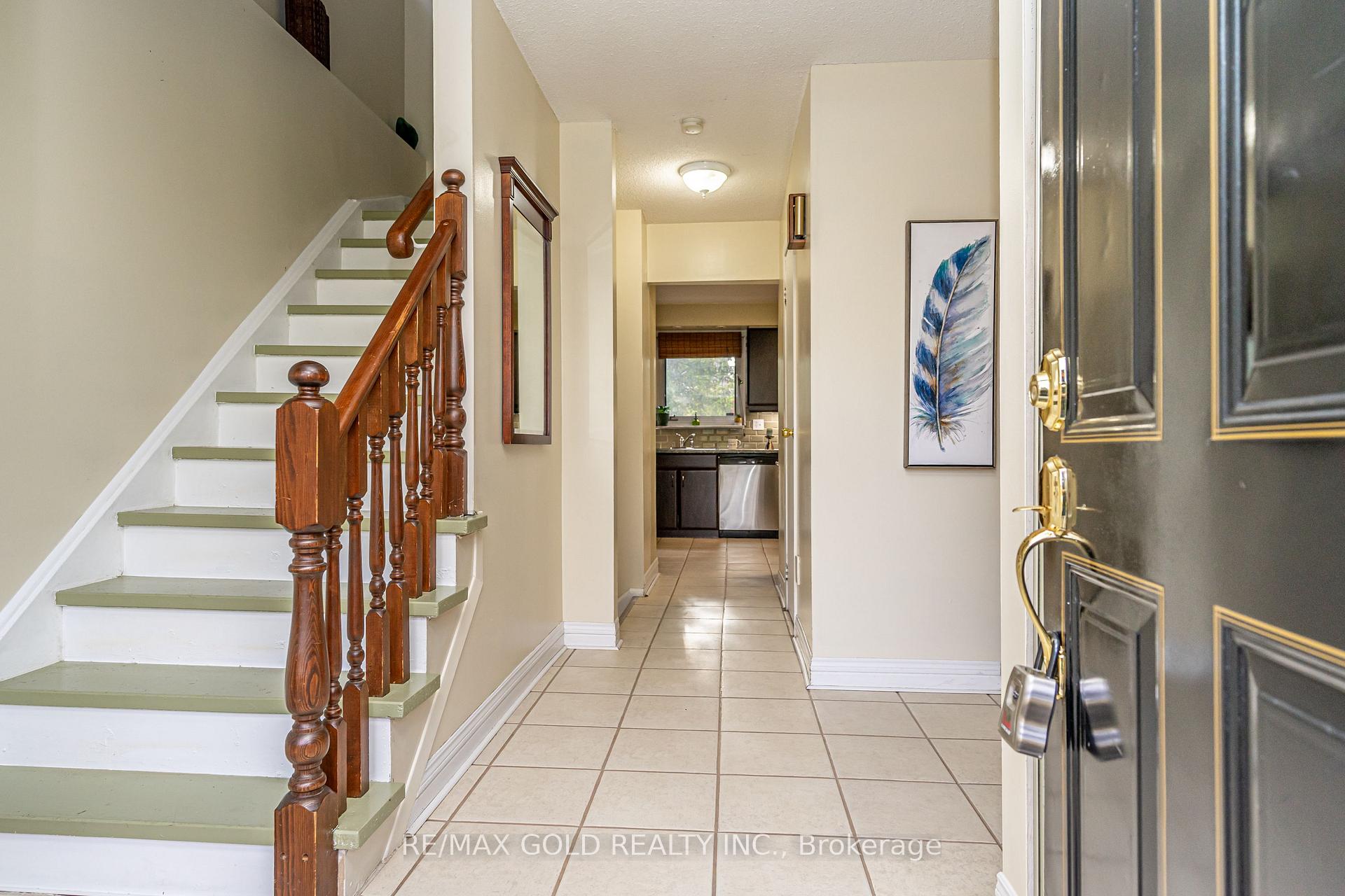 Photo 6 of 74 Lorraine Crescent, Brampton, Westgate — HOMEH