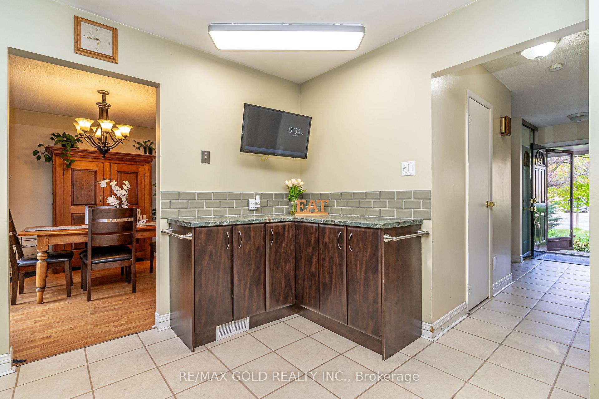 Photo 17 of 74 Lorraine Crescent, Brampton, Westgate — HOMEH