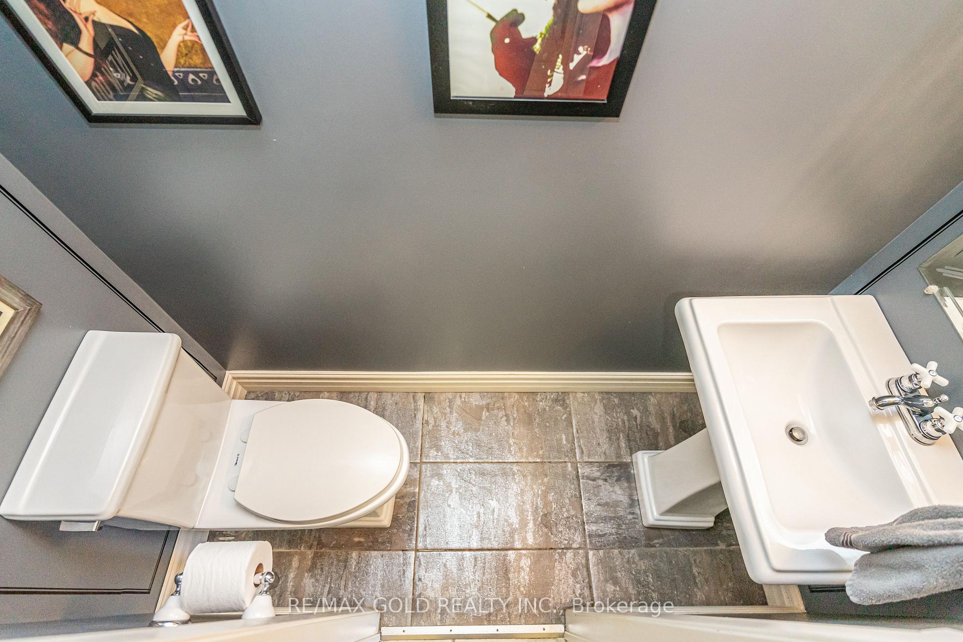 Photo 18 of 74 Lorraine Crescent, Brampton, Westgate — HOMEH