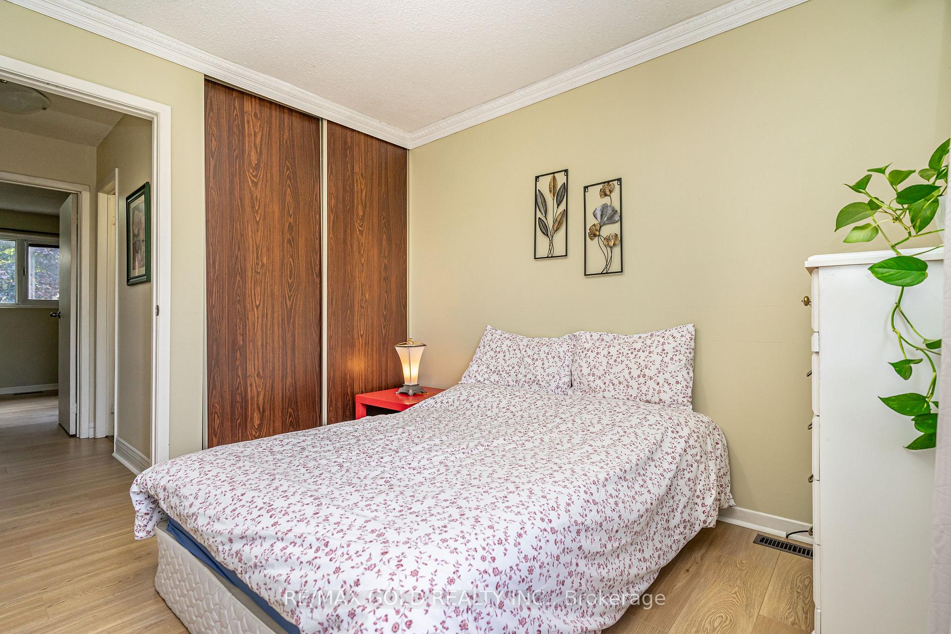 Photo 27 of 74 Lorraine Crescent, Brampton, Westgate — HOMEH