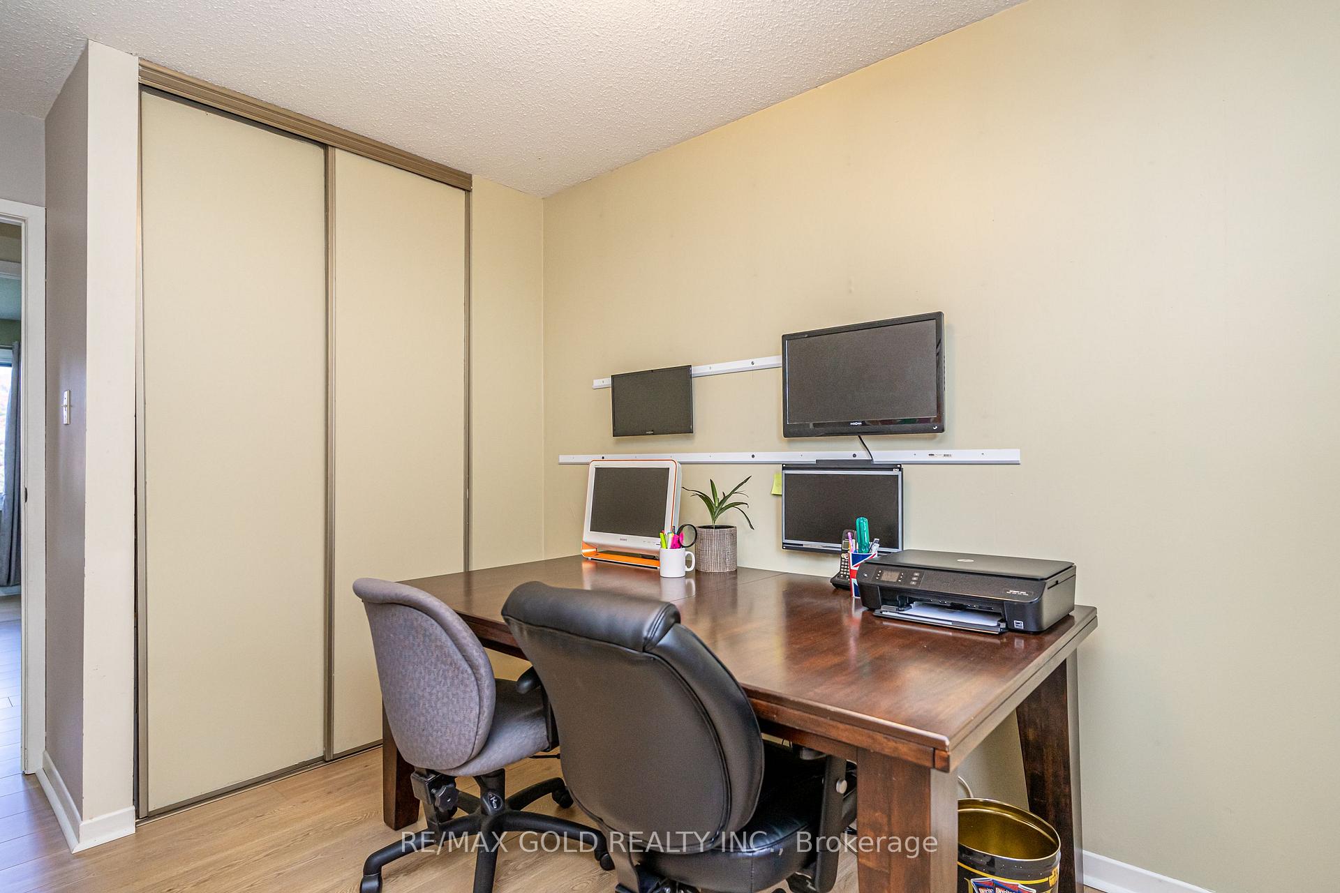 Photo 29 of 74 Lorraine Crescent, Brampton, Westgate — HOMEH
