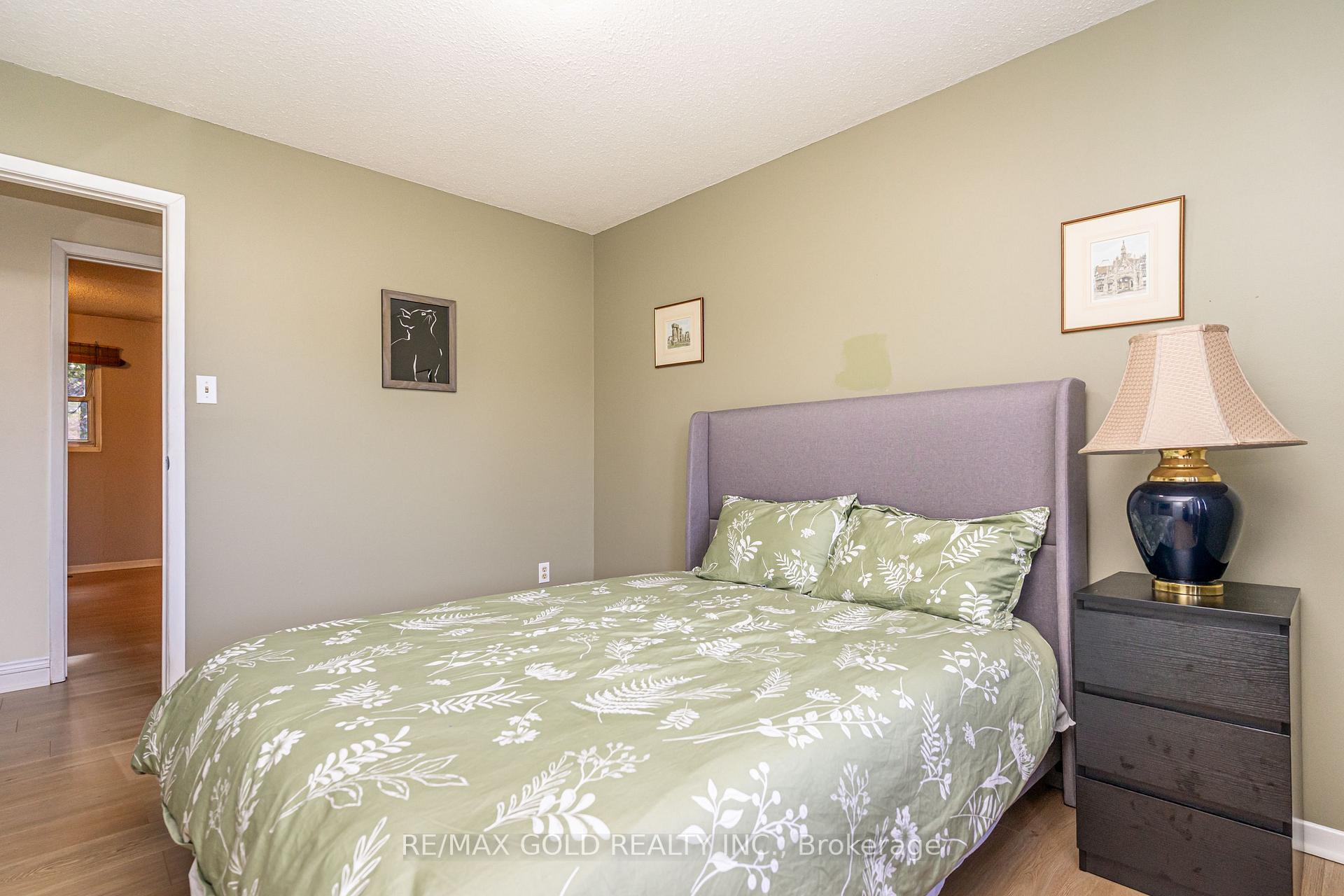 Photo 31 of 74 Lorraine Crescent, Brampton, Westgate — HOMEH
