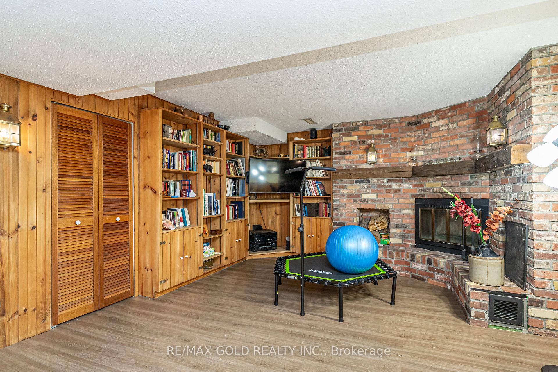 Photo 34 of 74 Lorraine Crescent, Brampton, Westgate — HOMEH