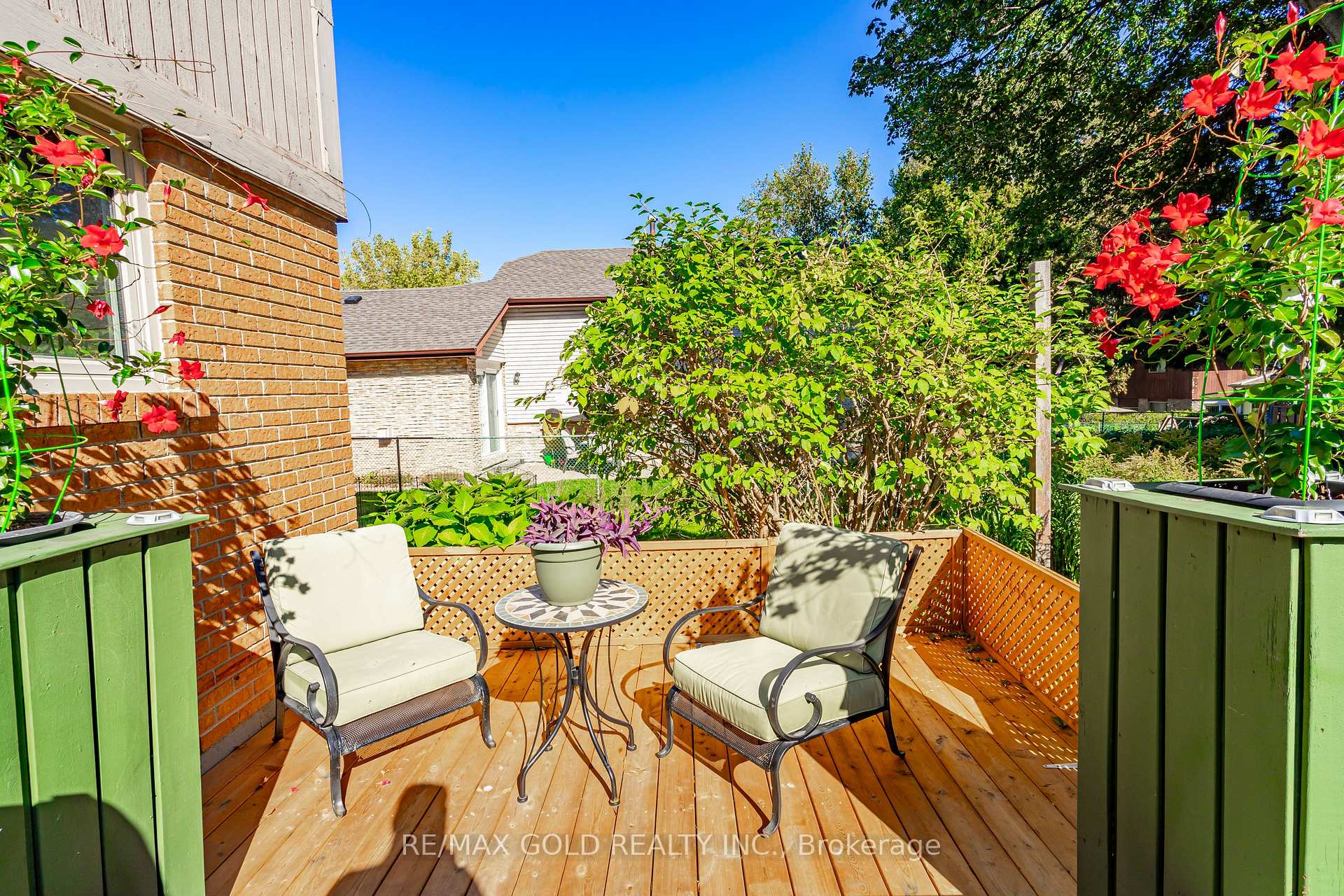 Photo 38 of 74 Lorraine Crescent, Brampton, Westgate — HOMEH