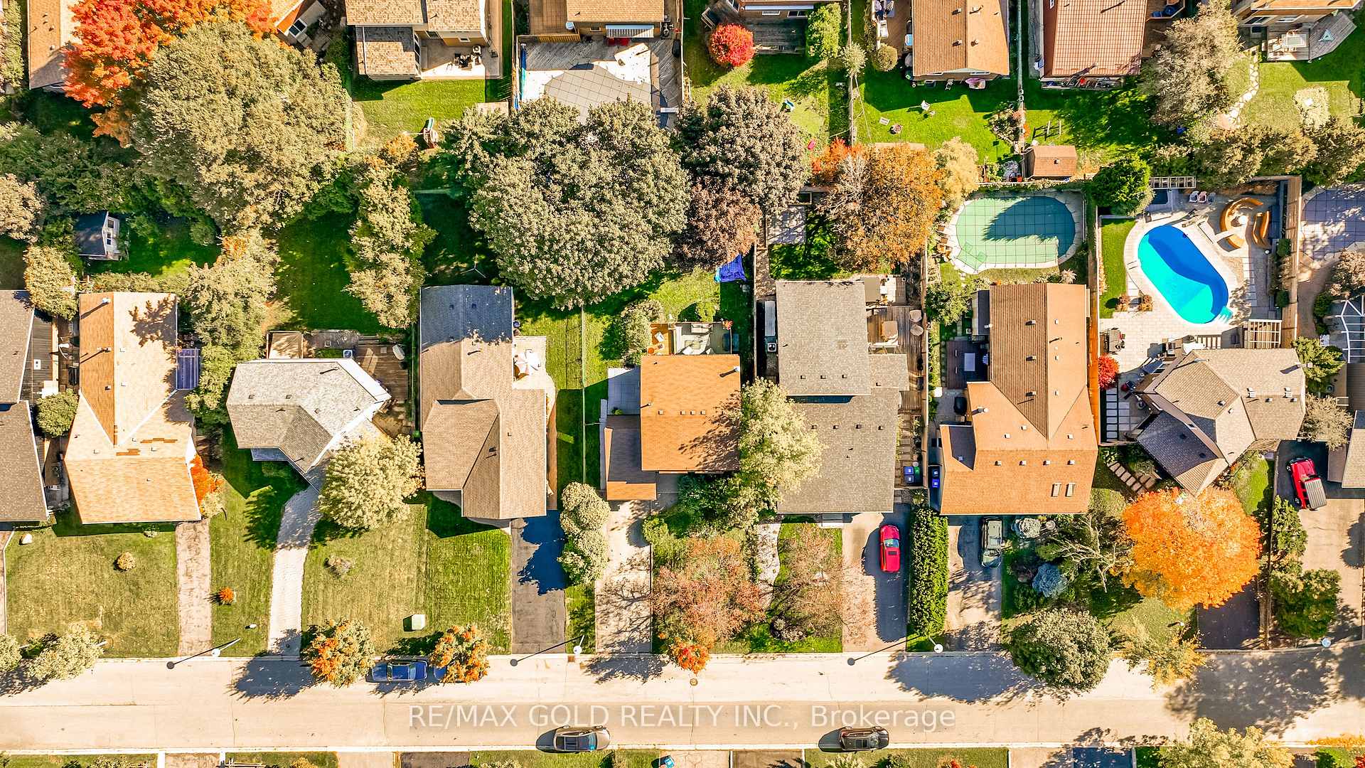 Photo 43 of 74 Lorraine Crescent, Brampton, Westgate — HOMEH