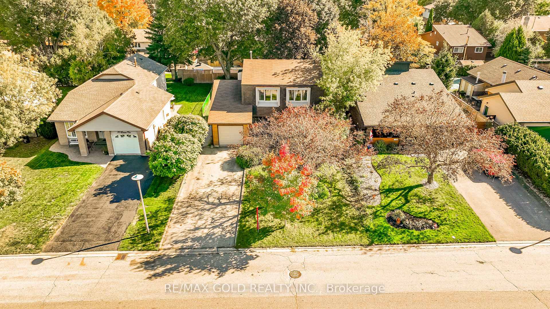 Photo 44 of 74 Lorraine Crescent, Brampton, Westgate — HOMEH