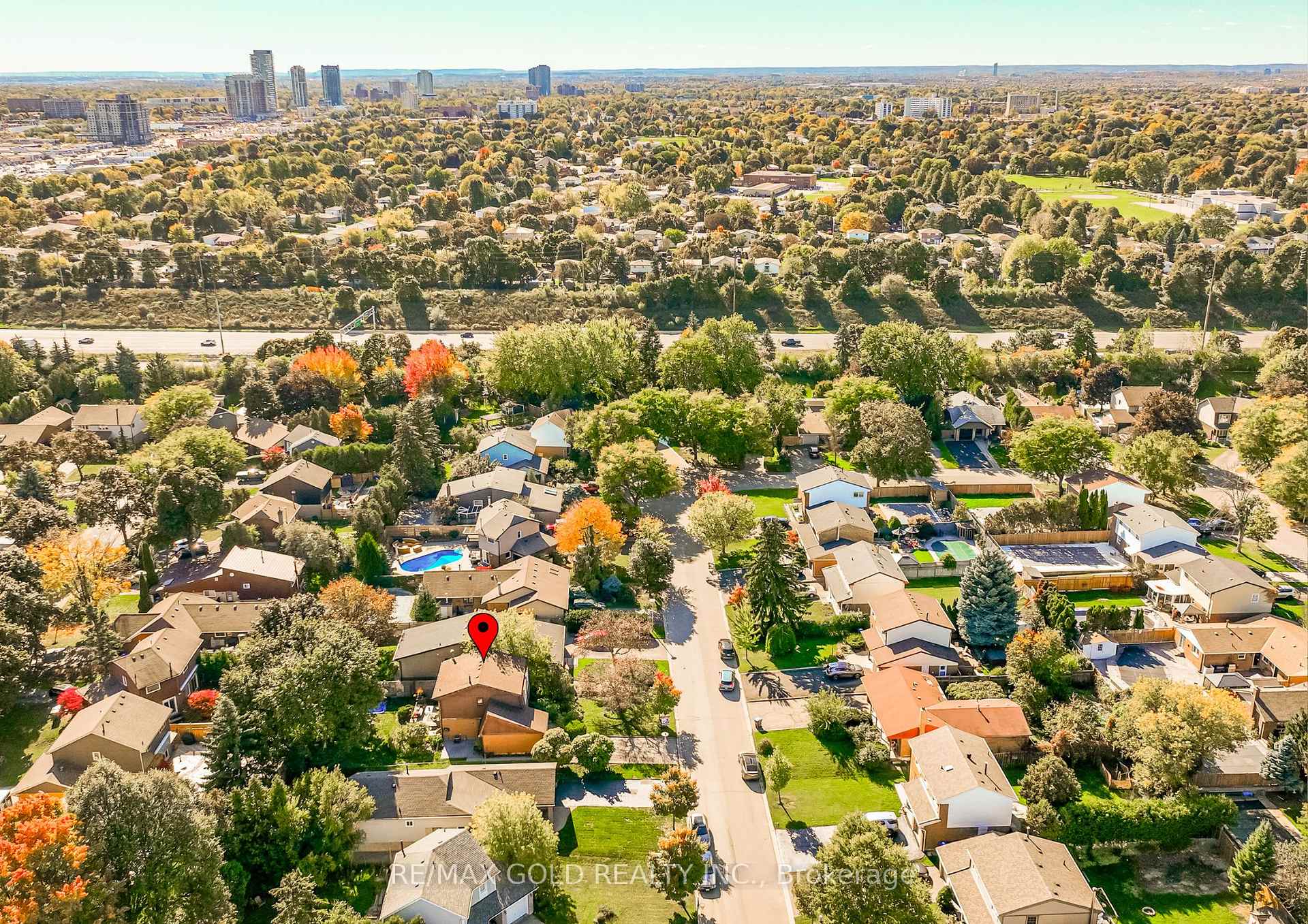 Photo 46 of 74 Lorraine Crescent, Brampton, Westgate — HOMEH