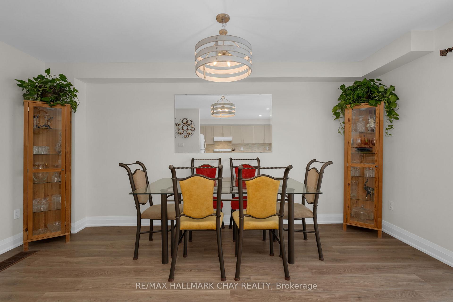 Photo 10 of 67 Leslie Avenue, Barrie, Holly — HOMEH