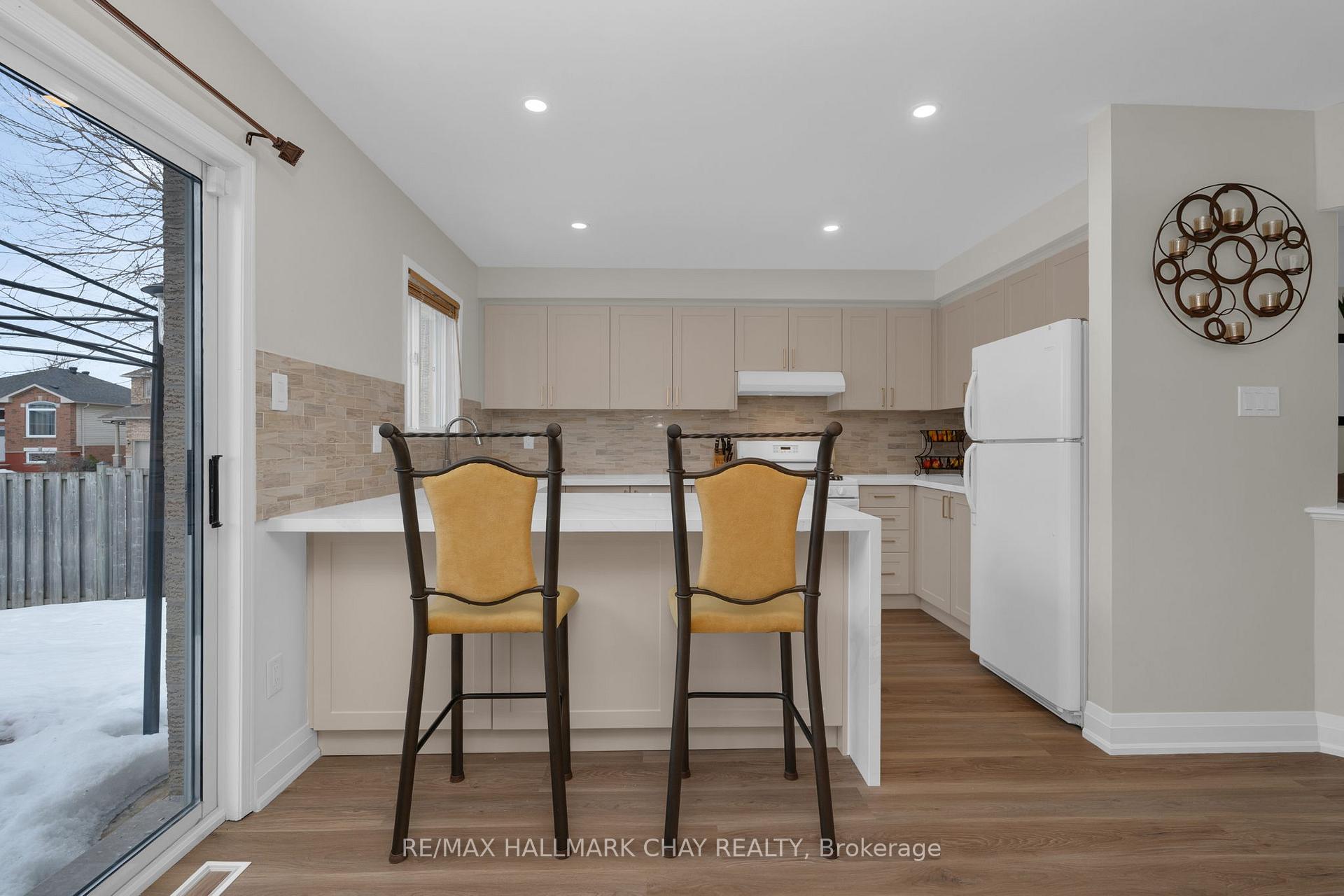 Photo 12 of 67 Leslie Avenue, Barrie, Holly — HOMEH