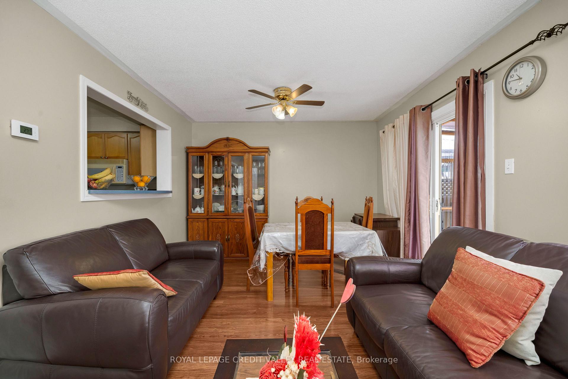 Photo 2 of 19 Dunlop Court, Brampton, Fletcher's Meadow — HOMEH