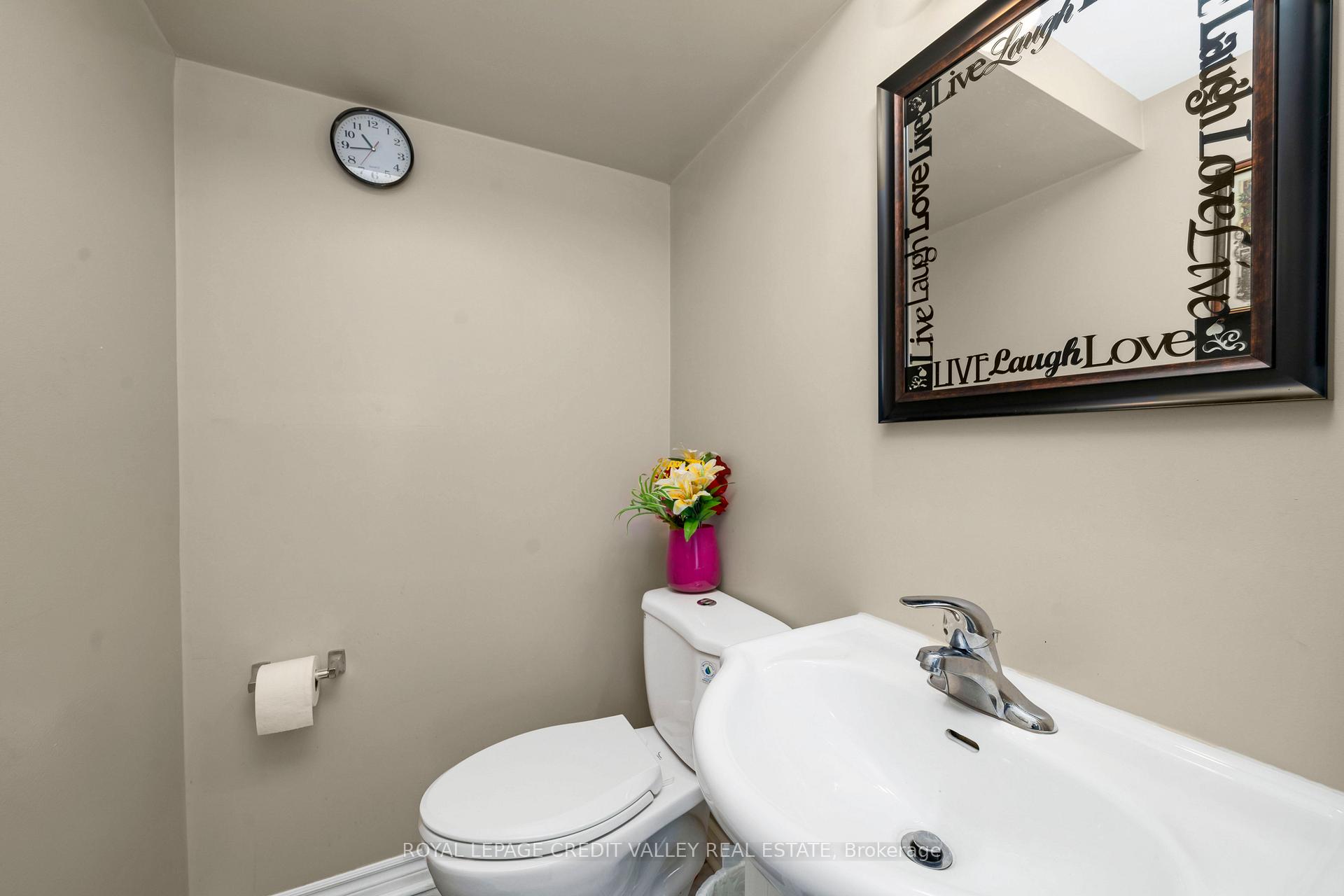 Photo 18 of 19 Dunlop Court, Brampton, Fletcher's Meadow — HOMEH