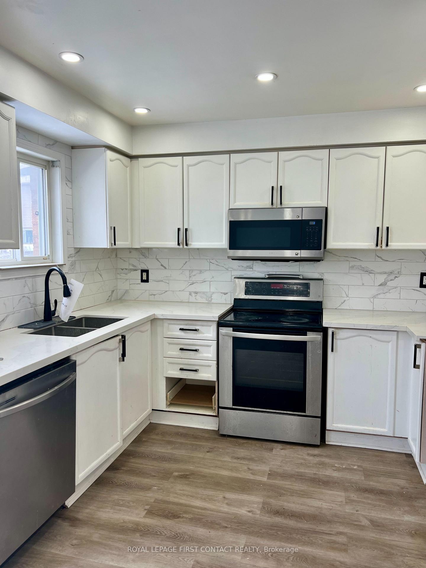 Photo 6 of 148 Sproule Drive, Barrie, Edgehill Drive — HOMEH