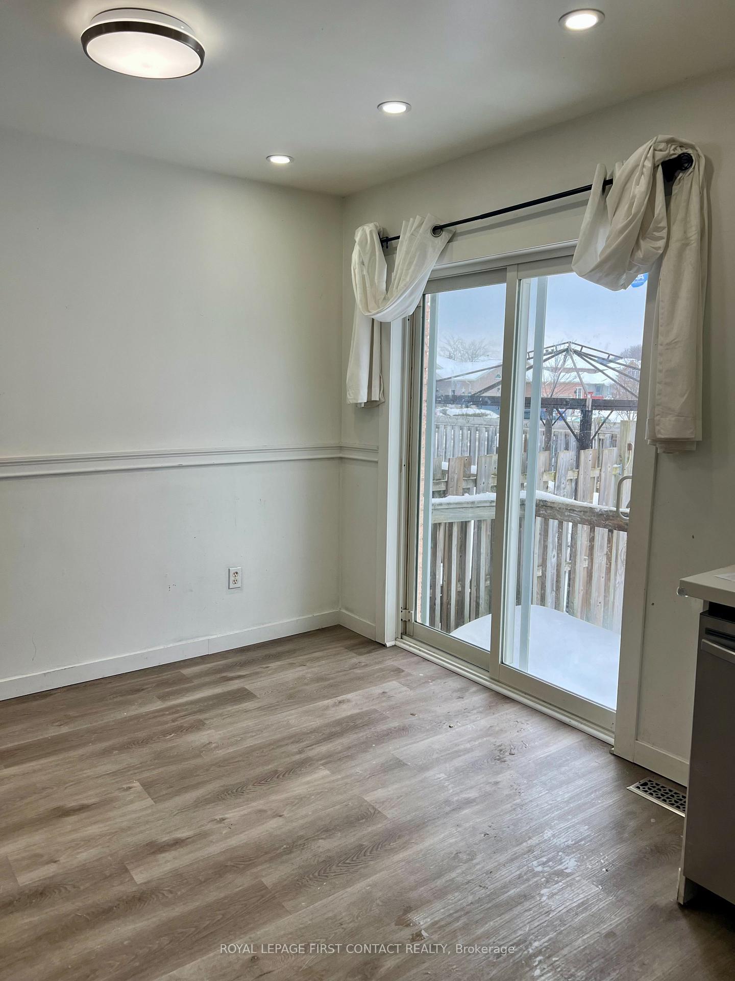 Photo 9 of 148 Sproule Drive, Barrie, Edgehill Drive — HOMEH
