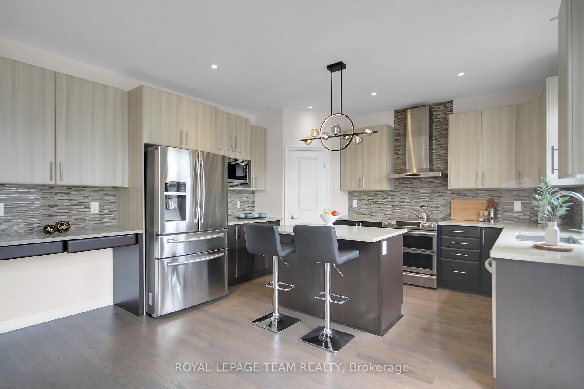Photo 4 of 2098 Helene-Campbell Drive, Ottawa, Barrhaven - Cedargrove/Fraserdale — HOMEH