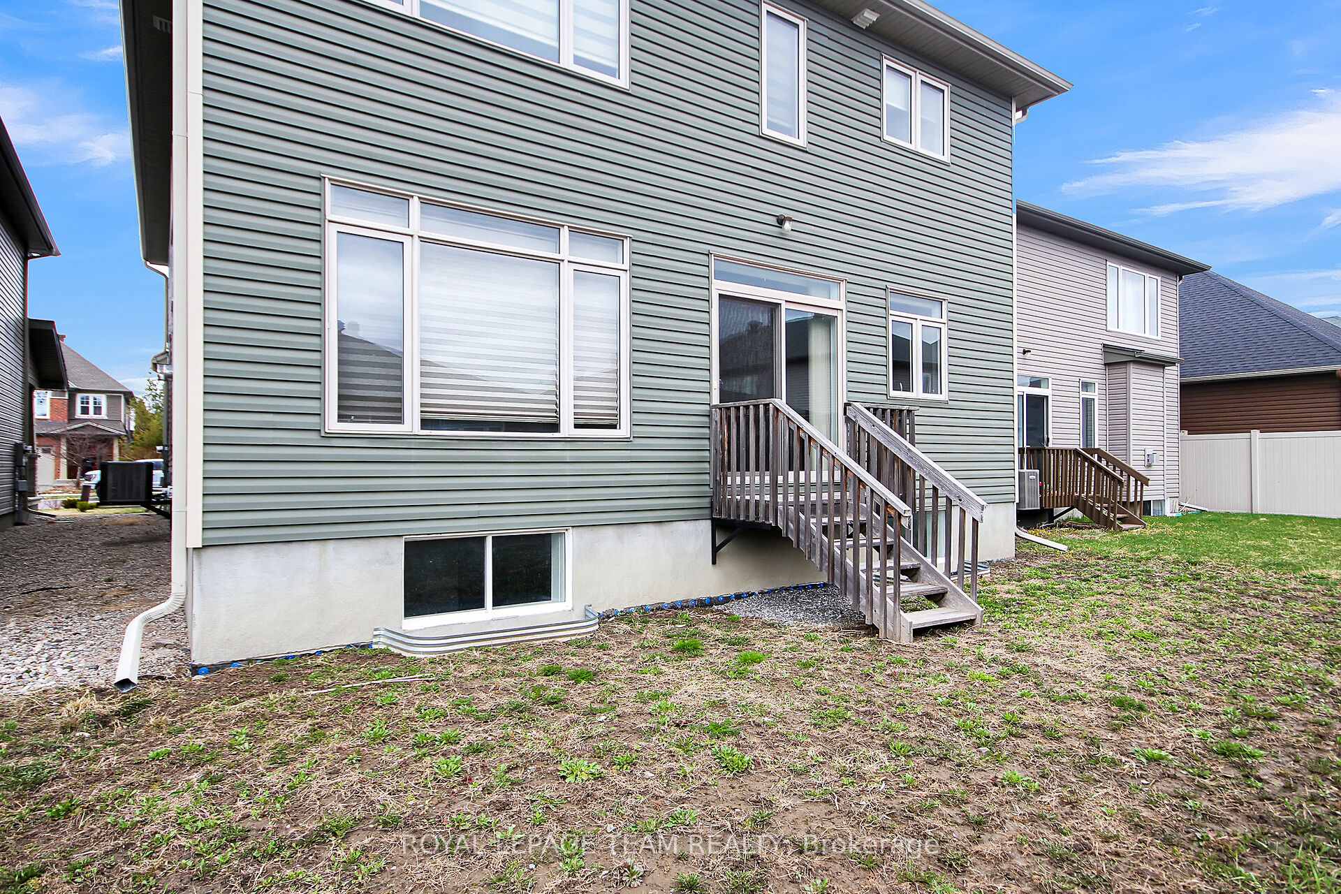 Photo 16 of 2098 Helene-Campbell Drive, Ottawa, Barrhaven - Cedargrove/Fraserdale — HOMEH