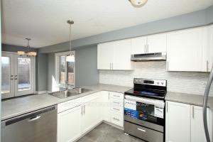 Photo 9 of 87 Nathan Crescent, Barrie, Painswick South — HOMEH