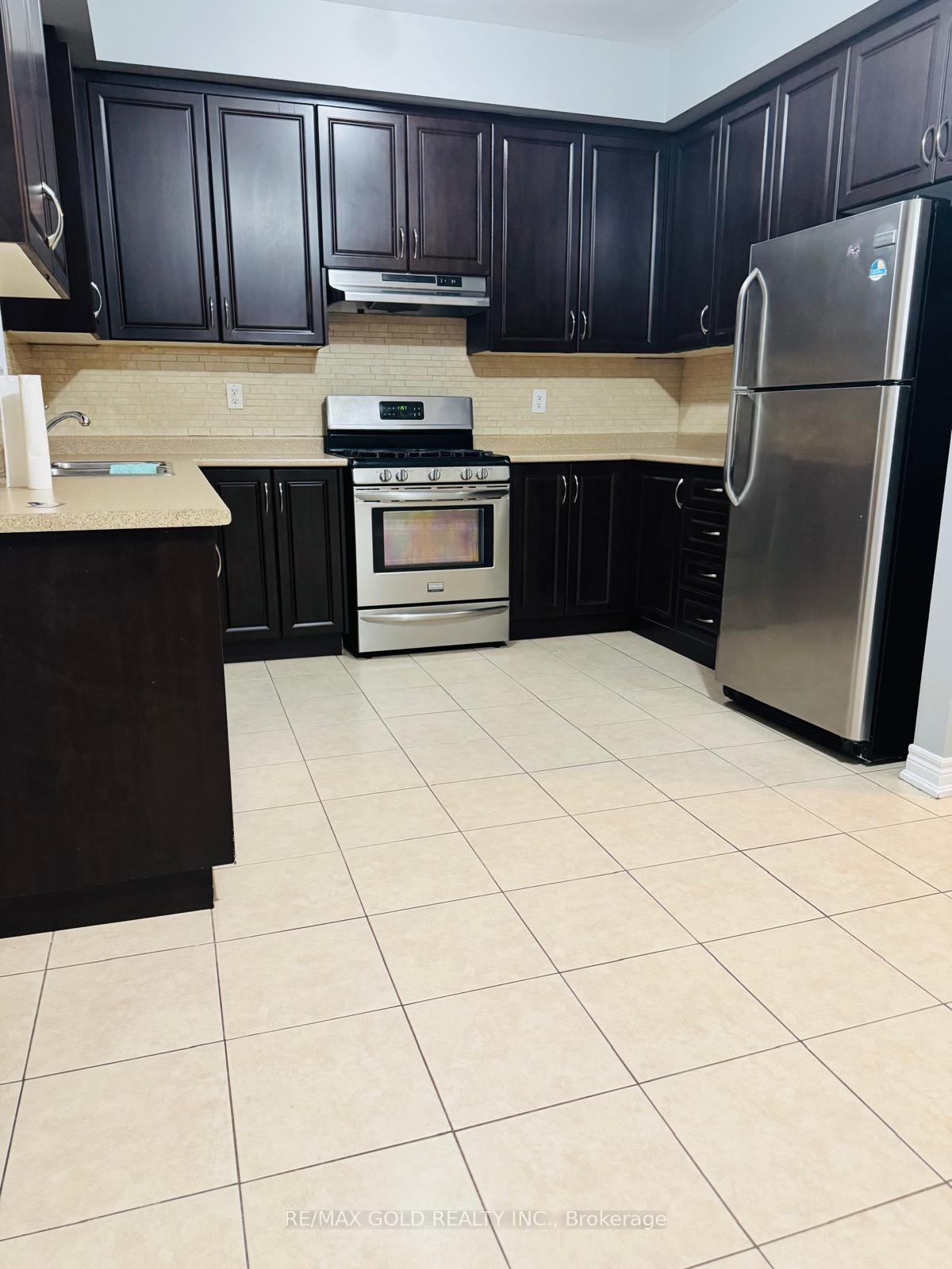 Photo 3 of 60 Sea Drifter Crescent, Brampton, Bram East — HOMEH