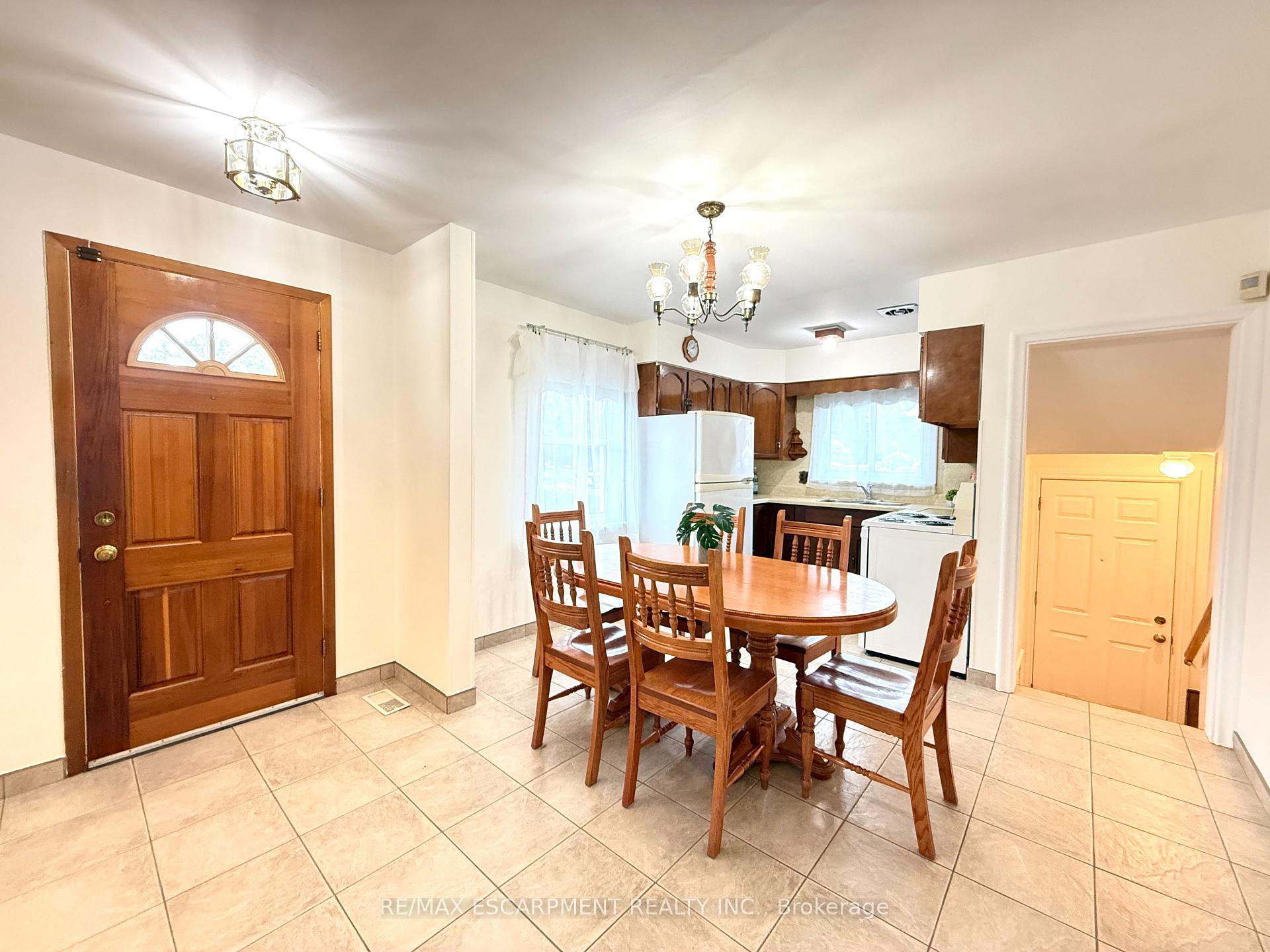 Photo 4 of 343 Hixon Road, Hamilton, Red Hill — HOMEH