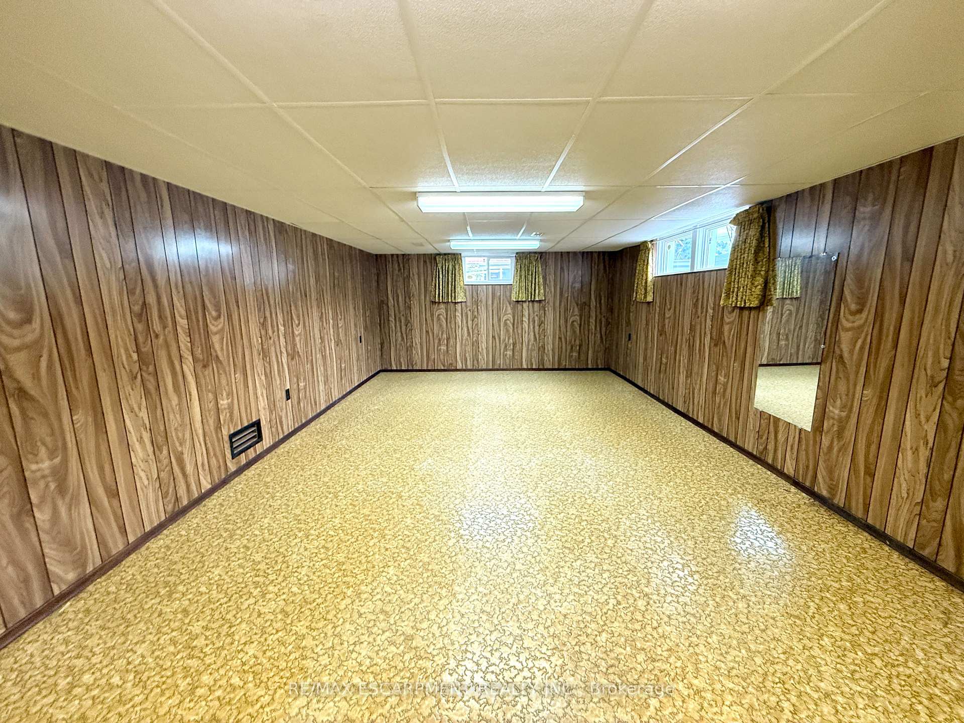 Photo 17 of 343 Hixon Road, Hamilton, Red Hill — HOMEH