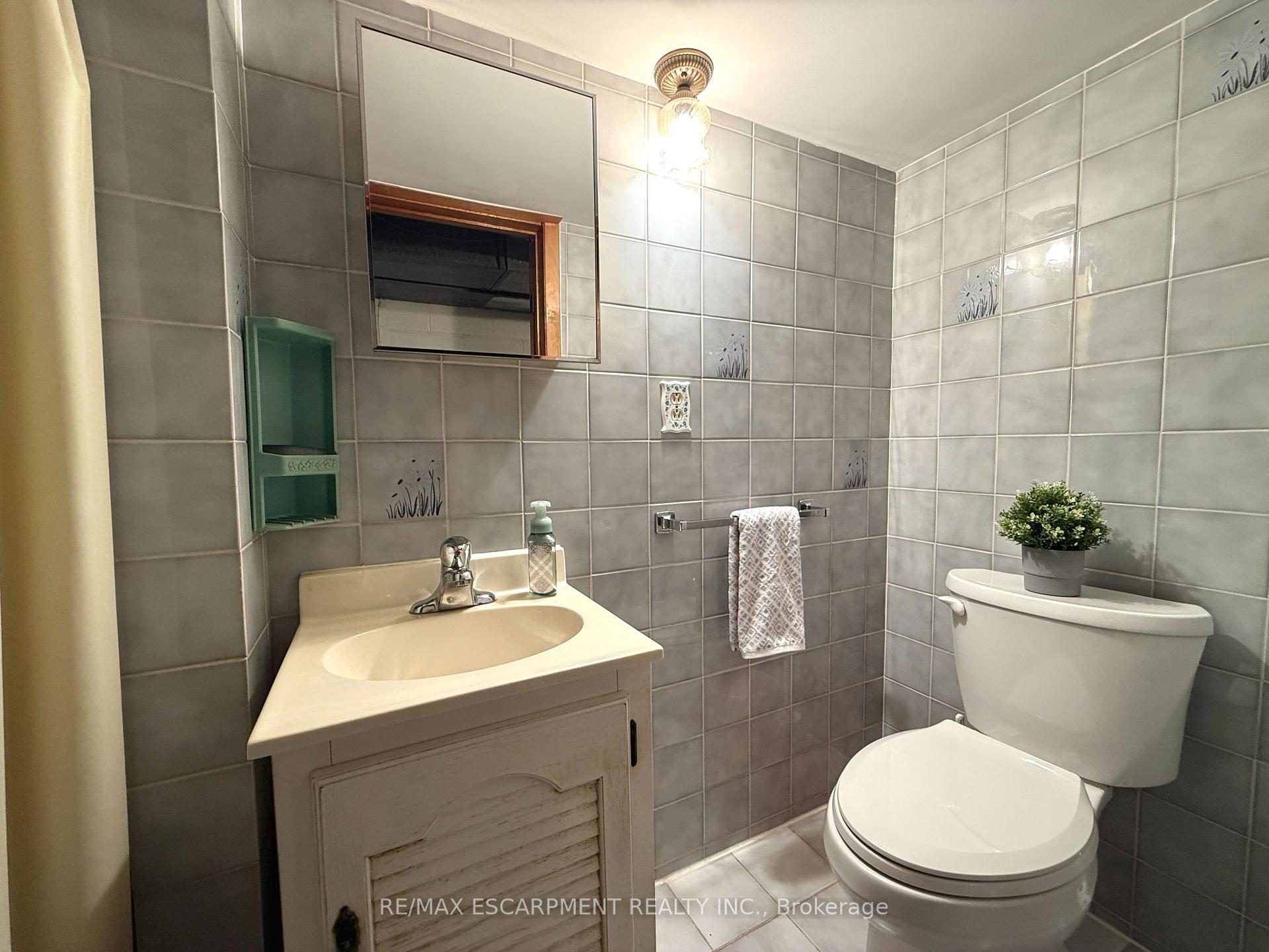 Photo 18 of 343 Hixon Road, Hamilton, Red Hill — HOMEH