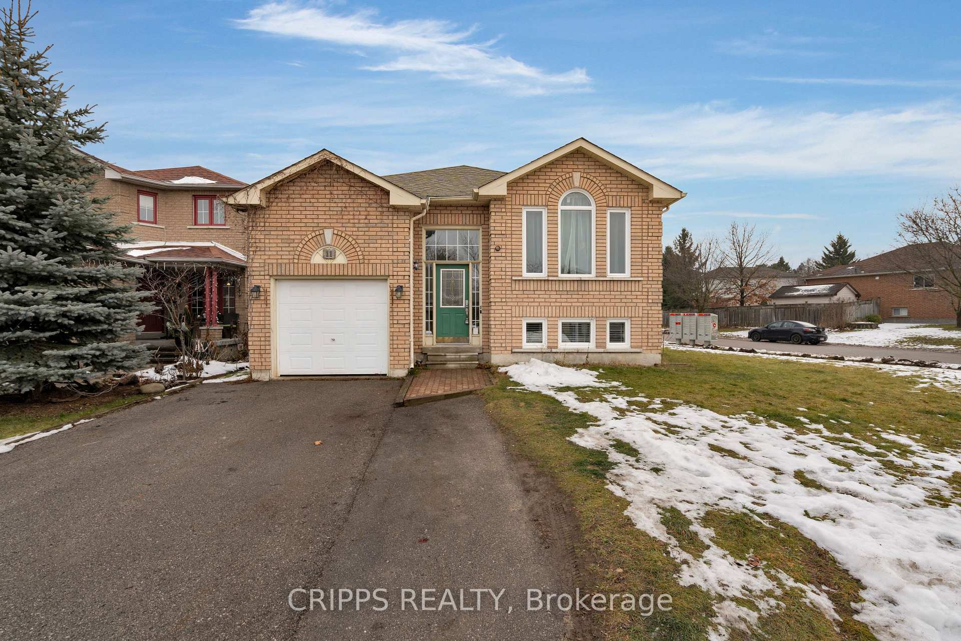 Photo 1 of 11 Gore Drive, Barrie, Ardagh — HOMEH