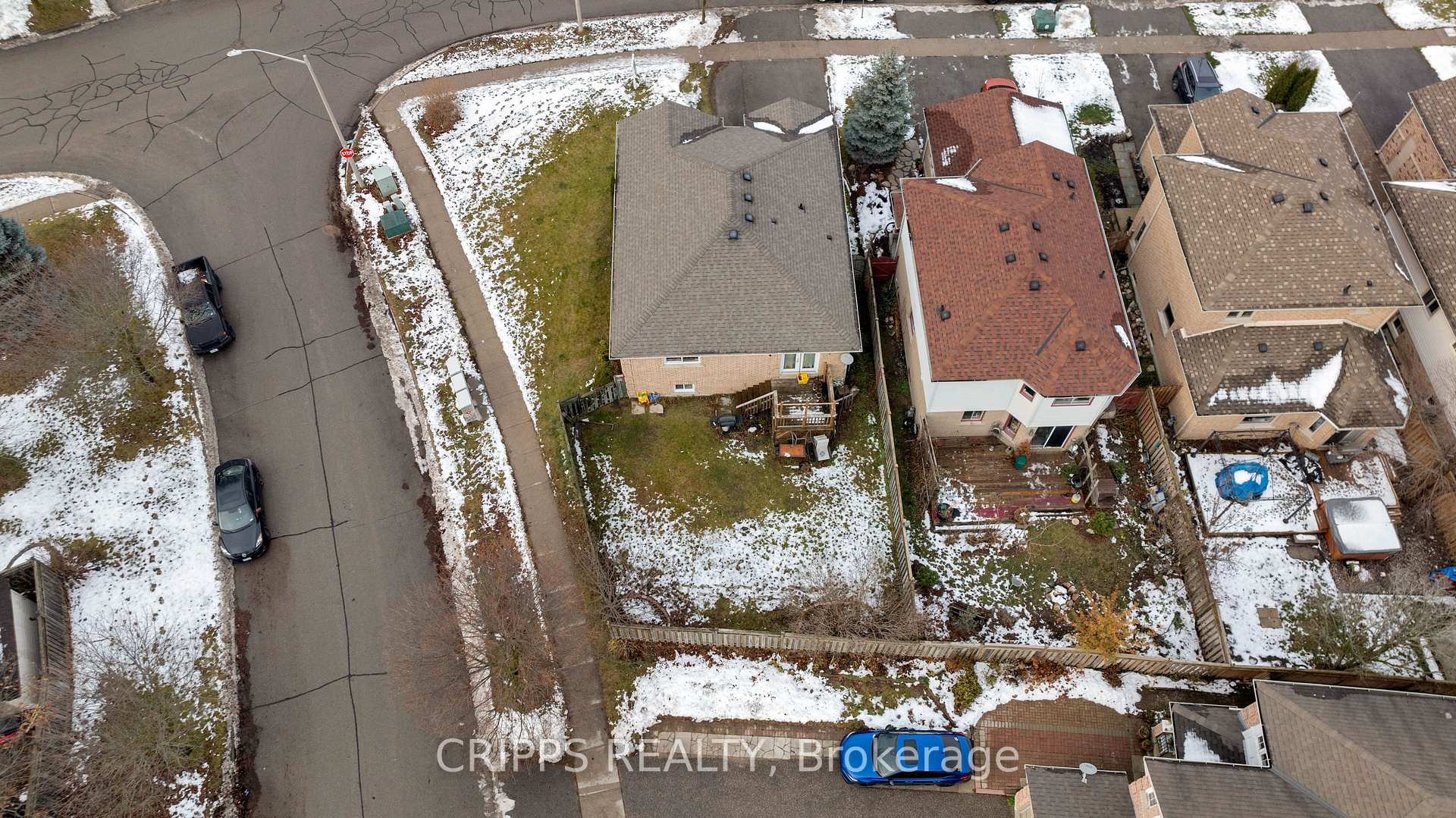Photo 4 of 11 Gore Drive, Barrie, Ardagh — HOMEH