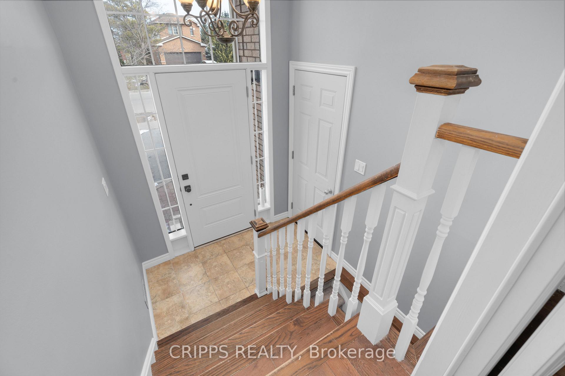 Photo 6 of 11 Gore Drive, Barrie, Ardagh — HOMEH