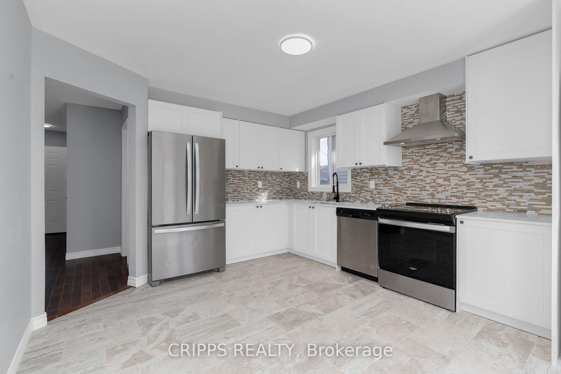 Photo 10 of 11 Gore Drive, Barrie, Ardagh — HOMEH