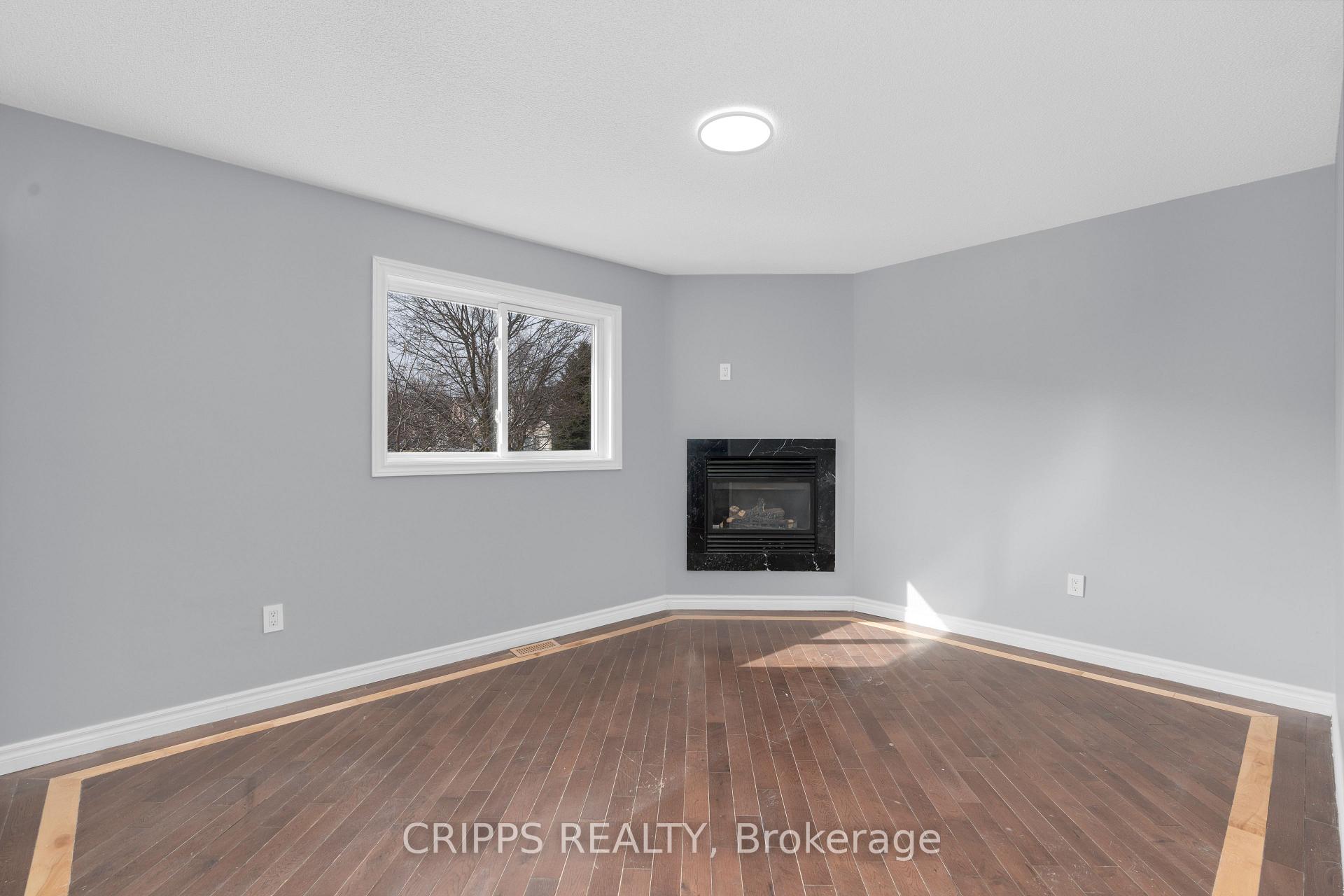 Photo 12 of 11 Gore Drive, Barrie, Ardagh — HOMEH