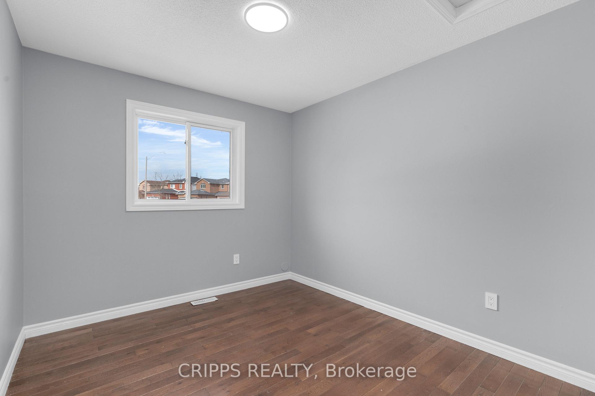 Photo 14 of 11 Gore Drive, Barrie, Ardagh — HOMEH