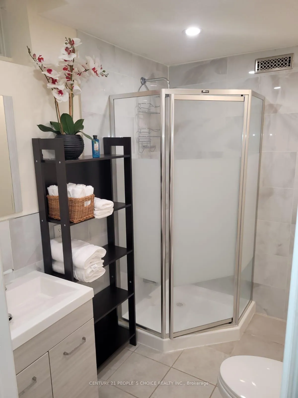 Photo 7 of Unit #1, 2 Saddler Avenue, Brampton, Bram East — HOMEH