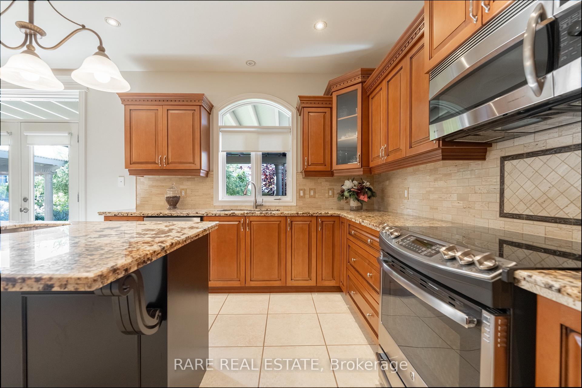 Photo 12 of 86 Silverlace Circle, Hamilton, Winona — HOMEH