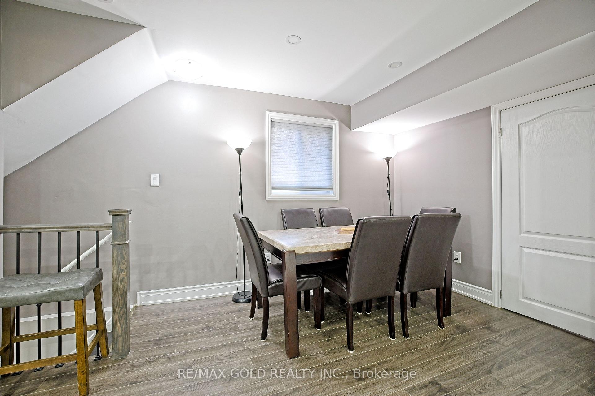 Photo 5 of 28 Royce Avenue, Brampton, Northwest Brampton — HOMEH