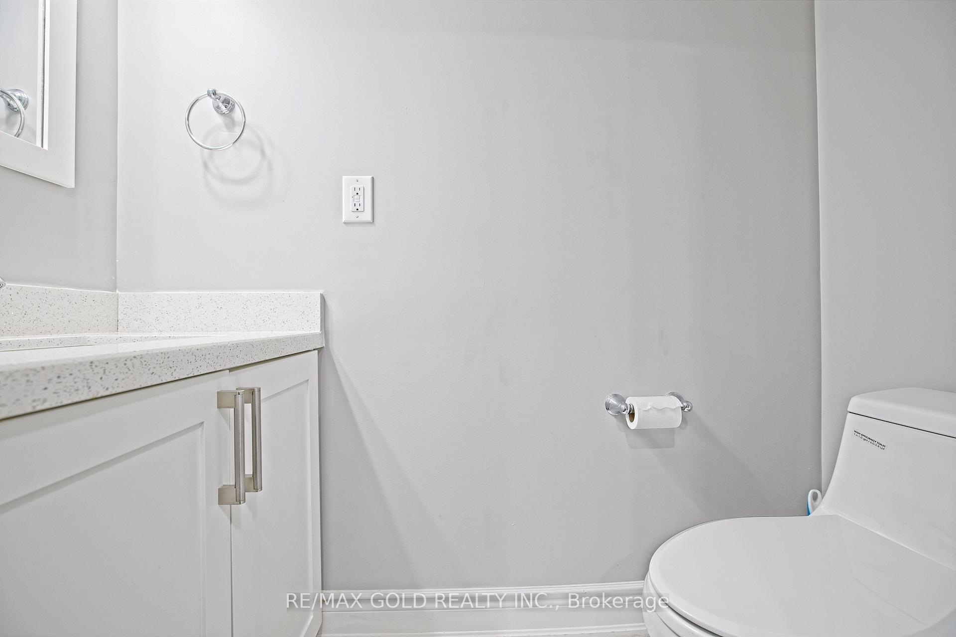 Photo 6 of 28 Royce Avenue, Brampton, Northwest Brampton — HOMEH