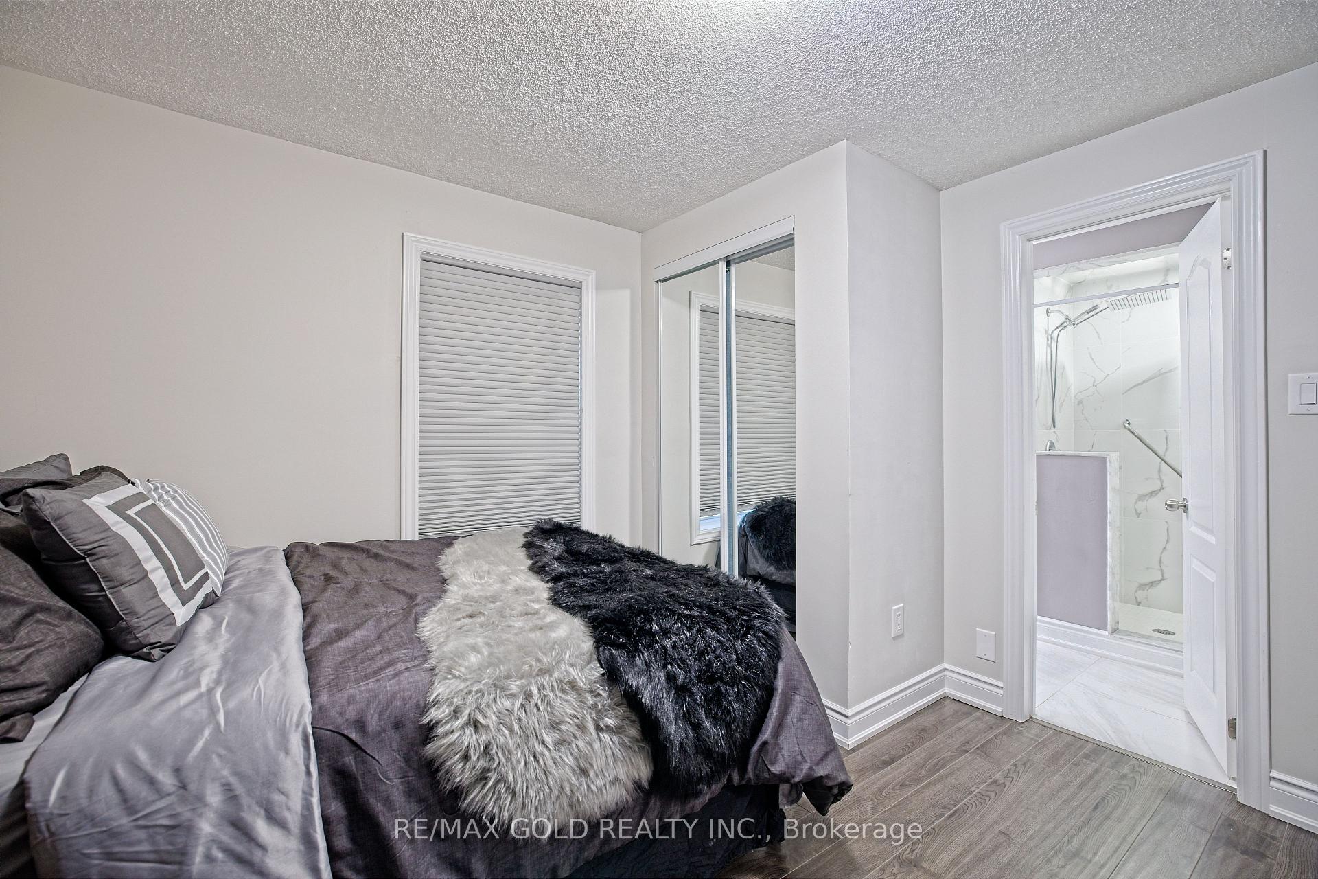 Photo 10 of 28 Royce Avenue, Brampton, Northwest Brampton — HOMEH