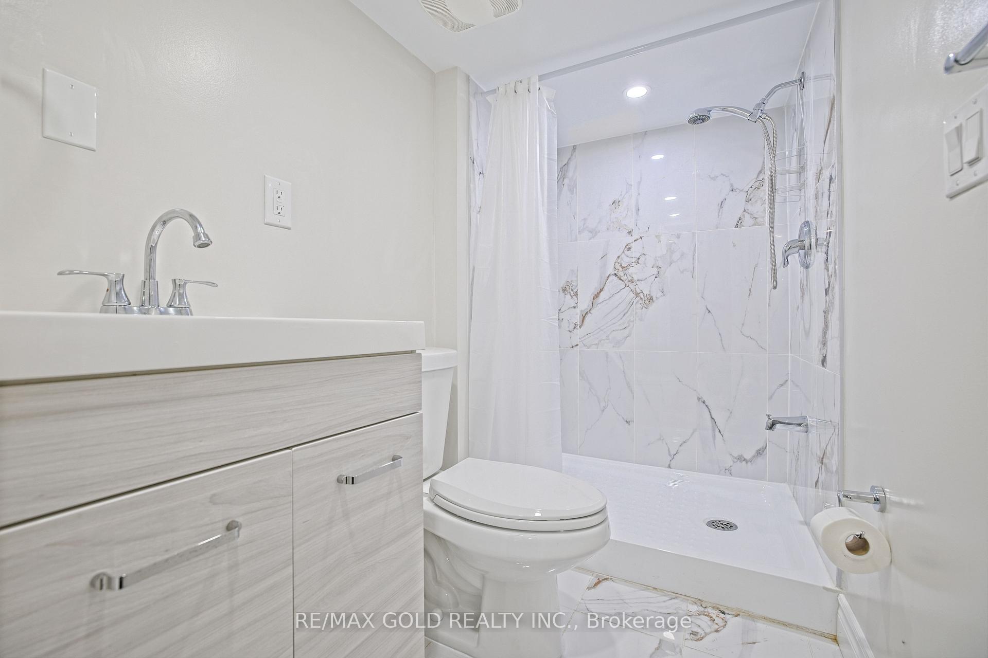 Photo 22 of 28 Royce Avenue, Brampton, Northwest Brampton — HOMEH