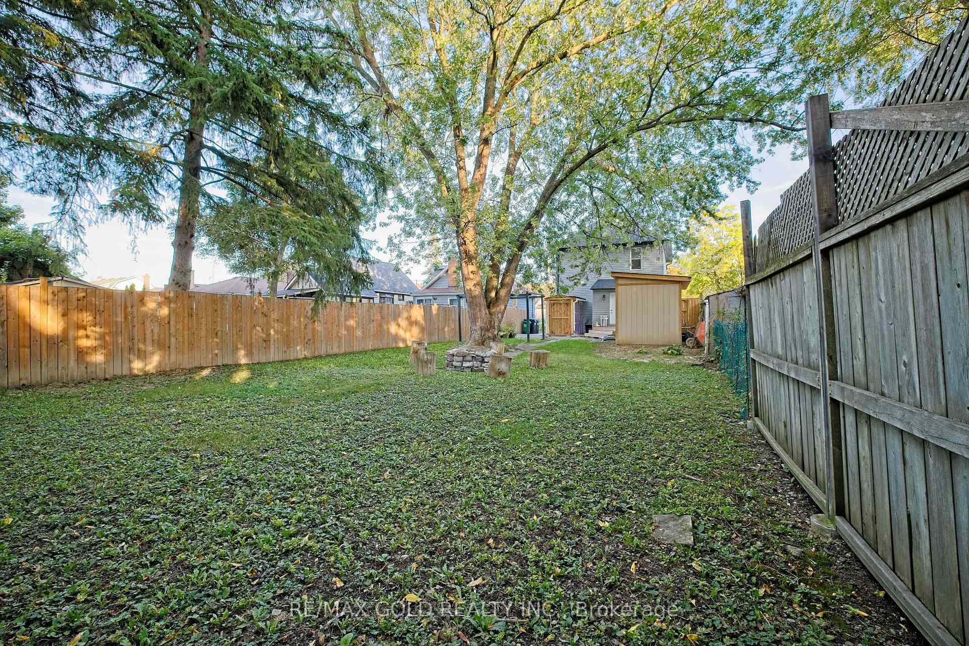 Photo 25 of 28 Royce Avenue, Brampton, Northwest Brampton — HOMEH